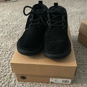 UGG Neumel Black Size 9 - worn a couple times